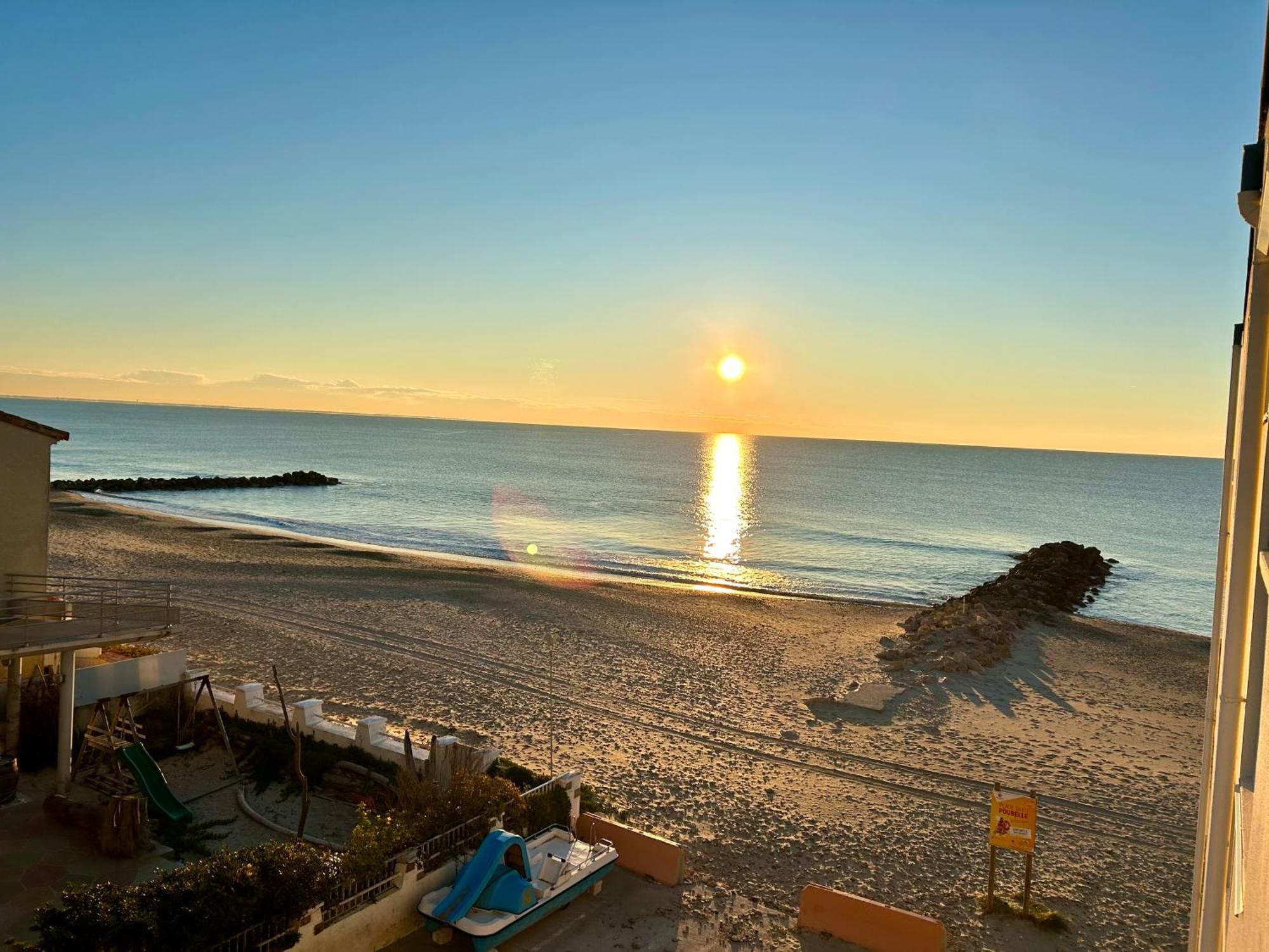 Estudio 1Ere Ligne Vue Mer ,Place De Parking Privee Acces A La Plage De La Residence 3Eme Etage Palavas-les-Flots Luaran gambar